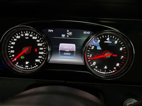 Used 2019 Mercedes-Benz E 300 E 300 Sedan 4D image 8