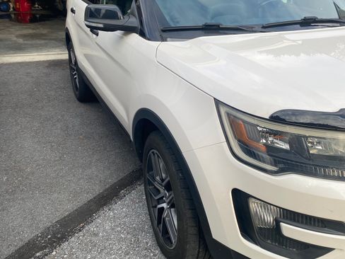 Used 2016 Ford Explorer Sport image 6