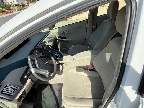 Used 2011 Toyota Prius Two w/ Preferred Accessory Pkg image 9