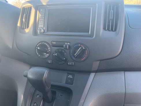 Used 2020 Nissan NV200 SV w/ Back Door Glass Package image 14