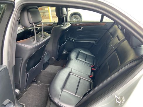 Used 2014 Mercedes-Benz E 350 4MATIC Sedan image 10