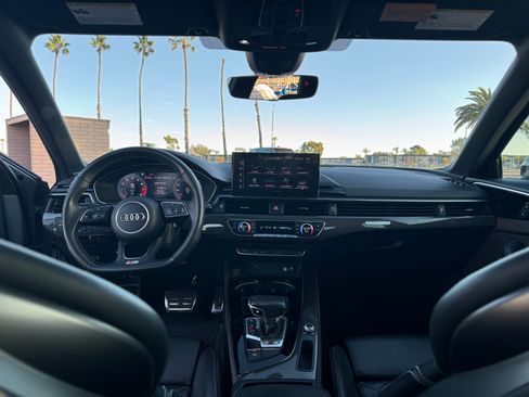 Used 2020 Audi S4 Premium Plus w/ Premium Plus Package image 6