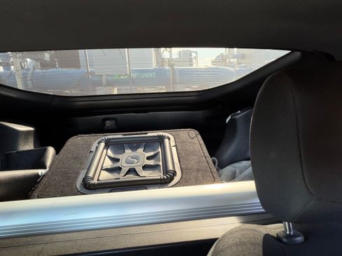 Used 2015 Nissan 370Z Touring image 11