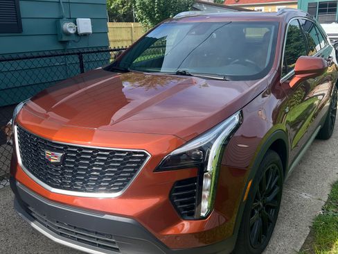 Used 2019 Cadillac XT4 Premium Luxury w/ Driver Assist Package AWD/4WD image 6