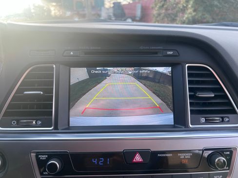 Used 2015 Hyundai Sonata Limited w/ Option Group 06 image 21