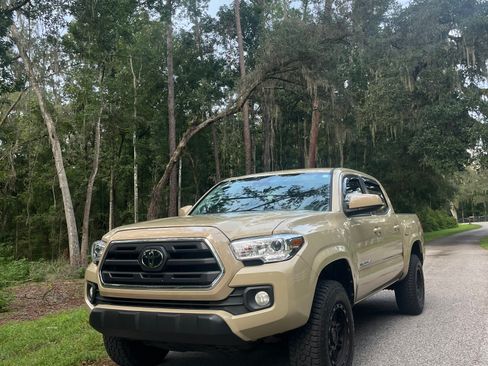 Used 2019 Toyota Tacoma SR5 RWD image 8