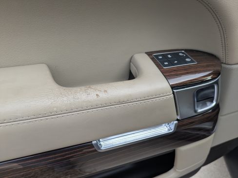 Used 2017 Land Rover Range Rover Supercharged image 12