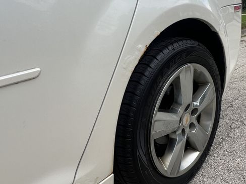 Used 2011 Chevrolet Malibu LT w/ White Diamond Premium Package FWD image 6