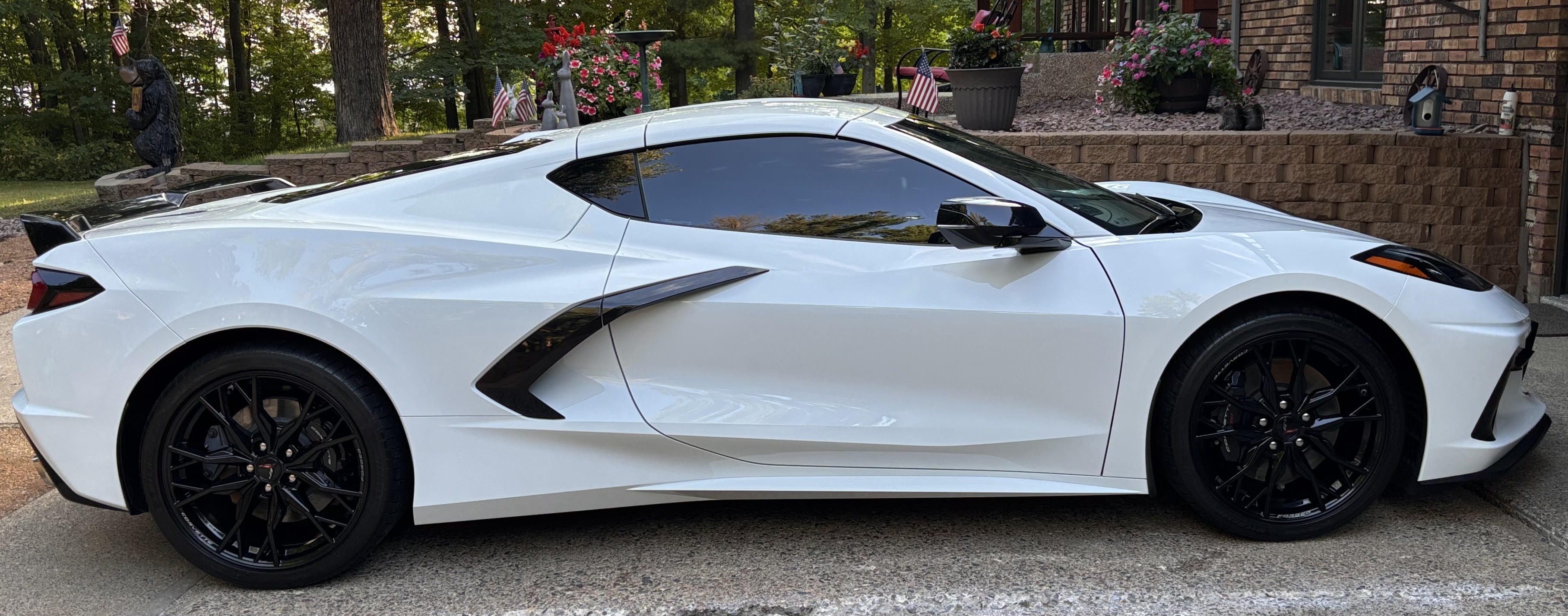 Used 2024 Chevrolet Corvette Stingray Coupe w/ Z51 Performance Package RWD image 8