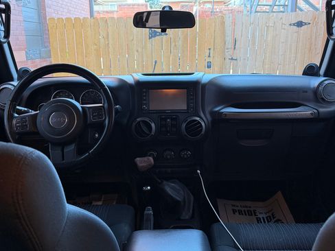 Used 2012 Jeep Wrangler Unlimited Sport image 8