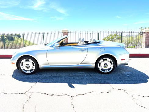 Used 2002 Lexus SC 430 Convertible image 17