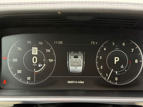 Used 2017 Land Rover Range Rover HSE image 20