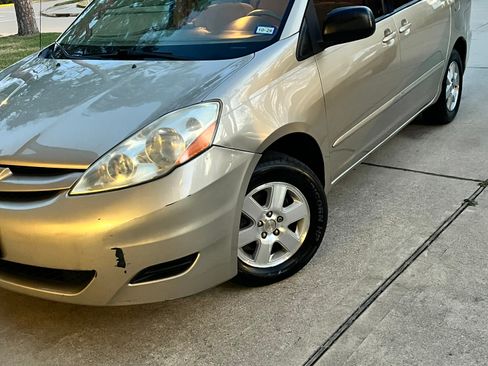 Used 2006 Toyota Sienna CE image 6