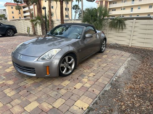 Used 2008 Nissan 350Z Touring image 6