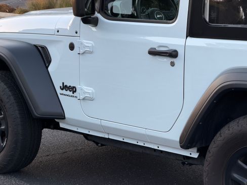 Used 2024 Jeep Wrangler Sport AWD/4WD image 16