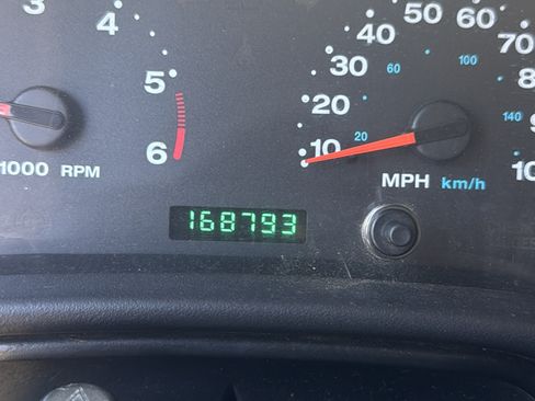 Used 2005 Jeep Wrangler X AWD/4WD image 11
