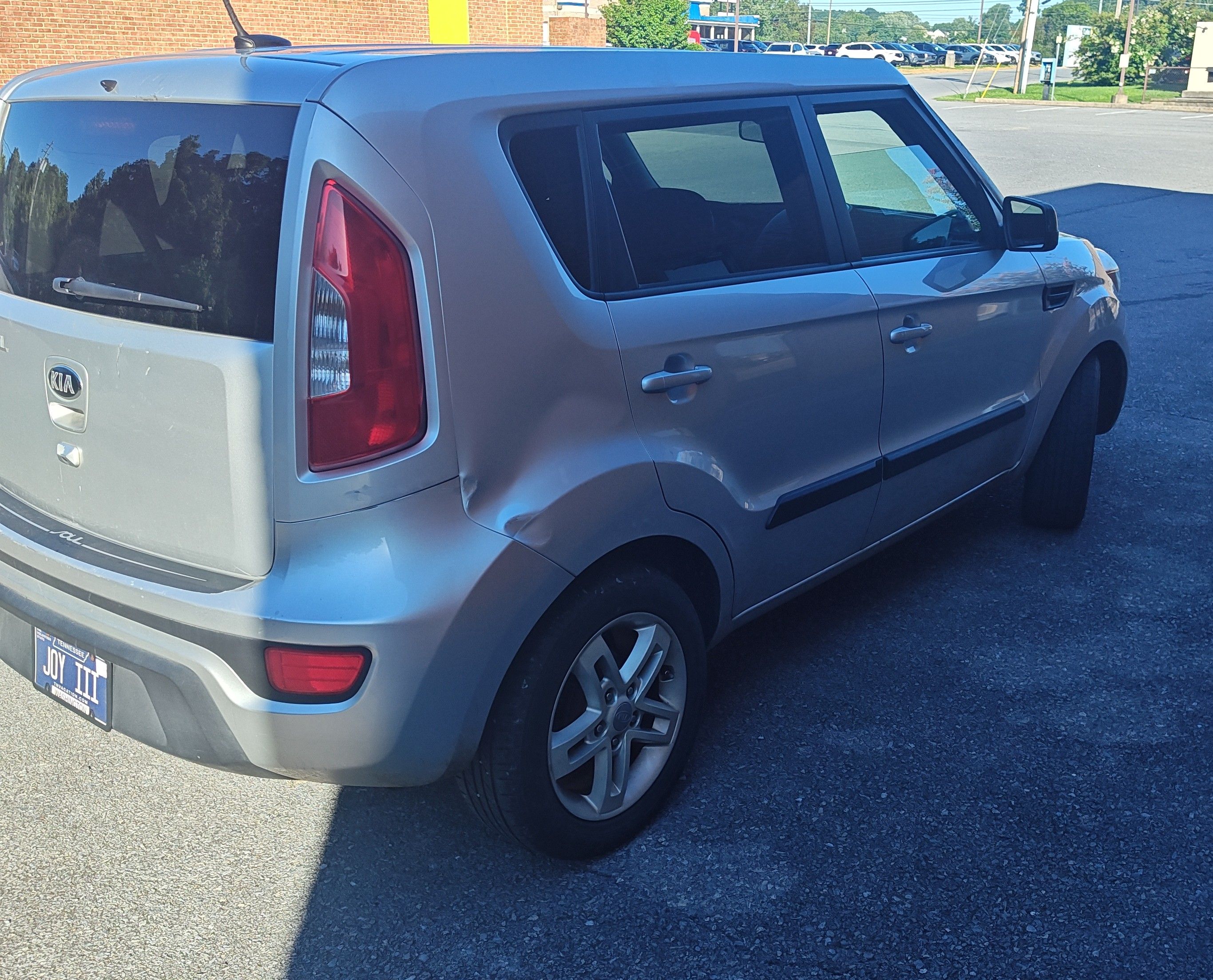 Used 2013 Kia Soul + w/ Audio Pkg FWD image 10