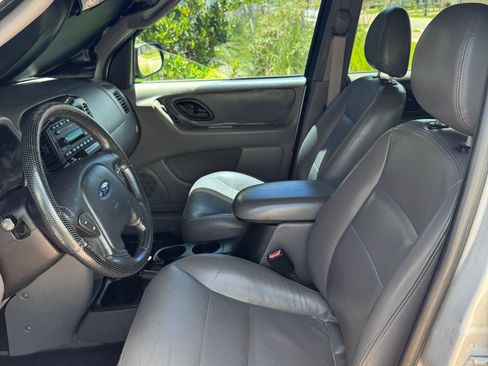 Used 2002 Ford Escape XLT AWD/4WD image 8