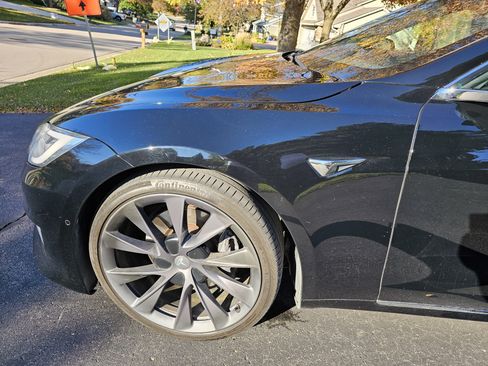 Used 2019 Tesla Model S Standard Range image 8