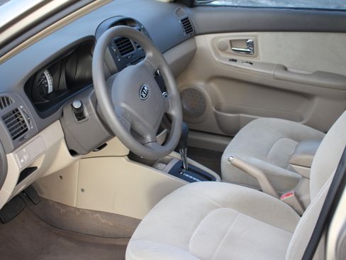 Used 2007 Kia Spectra EX image 11