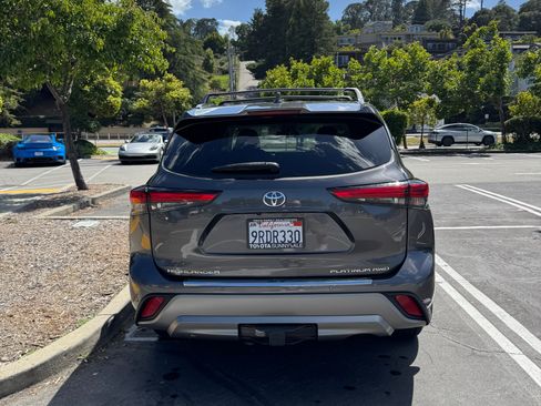 Used 2022 Toyota Highlander Platinum AWD/4WD image 12
