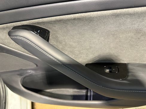 Used 2019 Tesla Model 3 Long Range image 16