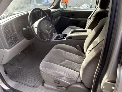 Used 2005 Chevrolet Avalanche Z66 w/ Sun And Sound Package image 11