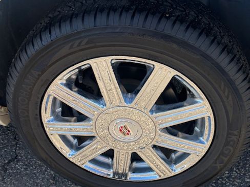 Used 2008 Cadillac DTS image 13