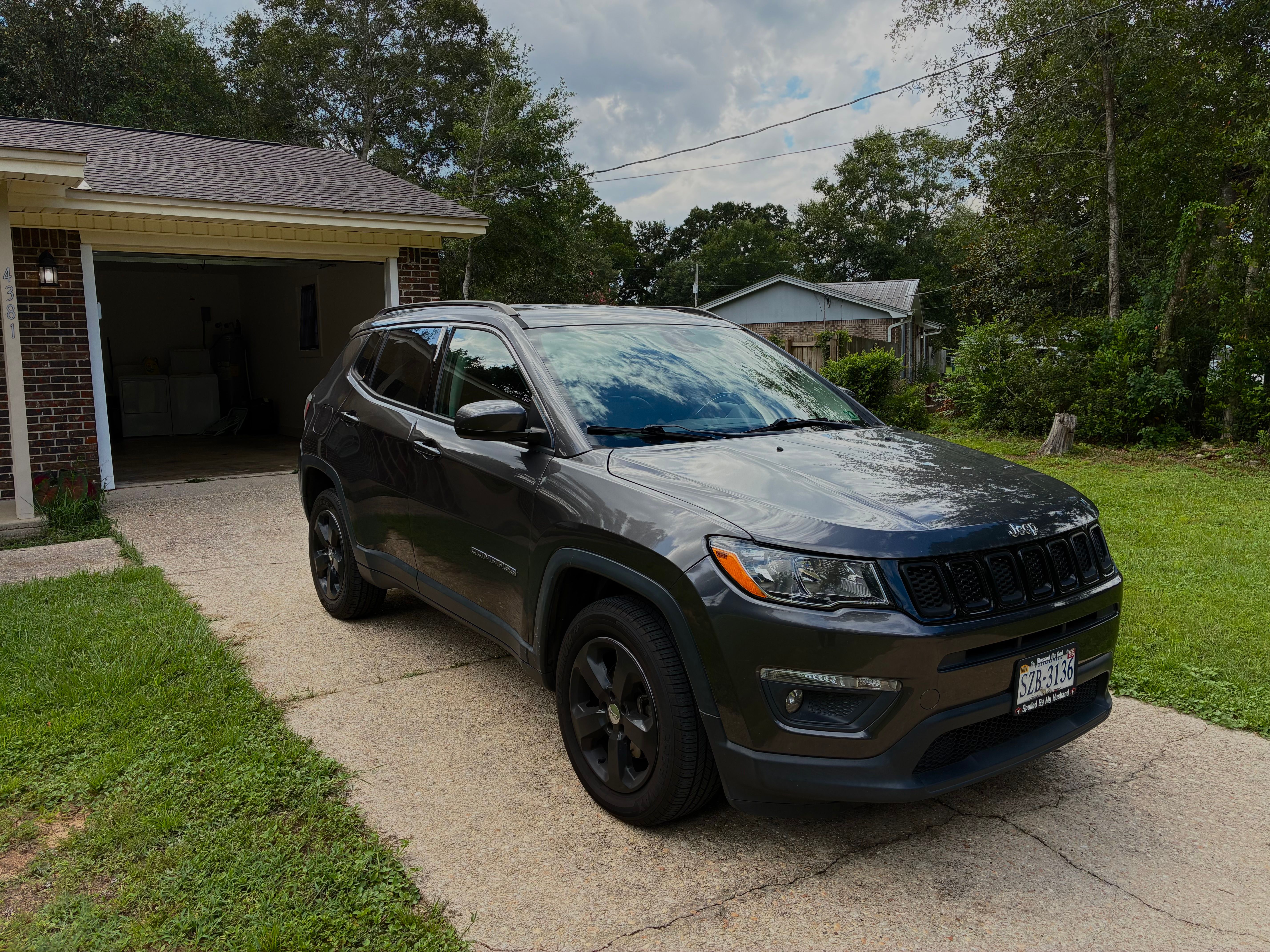 Used 2017 Jeep Compass Latitude w/ Popular Equipment Group AWD/4WD image 8
