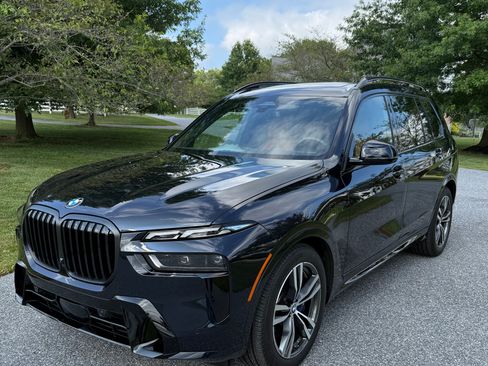 Used 2026 BMW X7 xDrive40i w/ M Sport Package AWD/4WD image 1