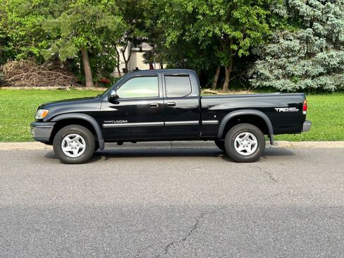 Used 2001 Toyota Tundra SR5 AWD/4WD image 2