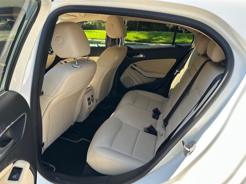 Used 2019 Mercedes-Benz GLA 250 image 14