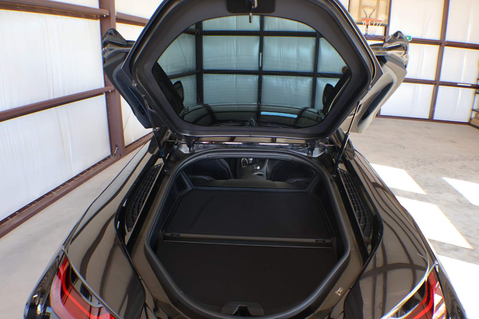 Used 2020 BMW i8 Coupe AWD/4WD image 25