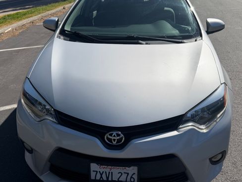 Used 2014 Toyota Corolla LE FWD image 2