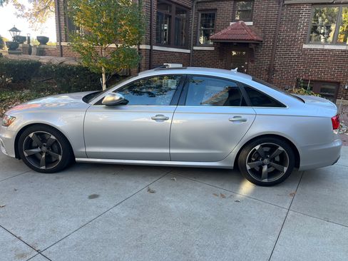 Used 2013 Audi S6 Prestige image 1