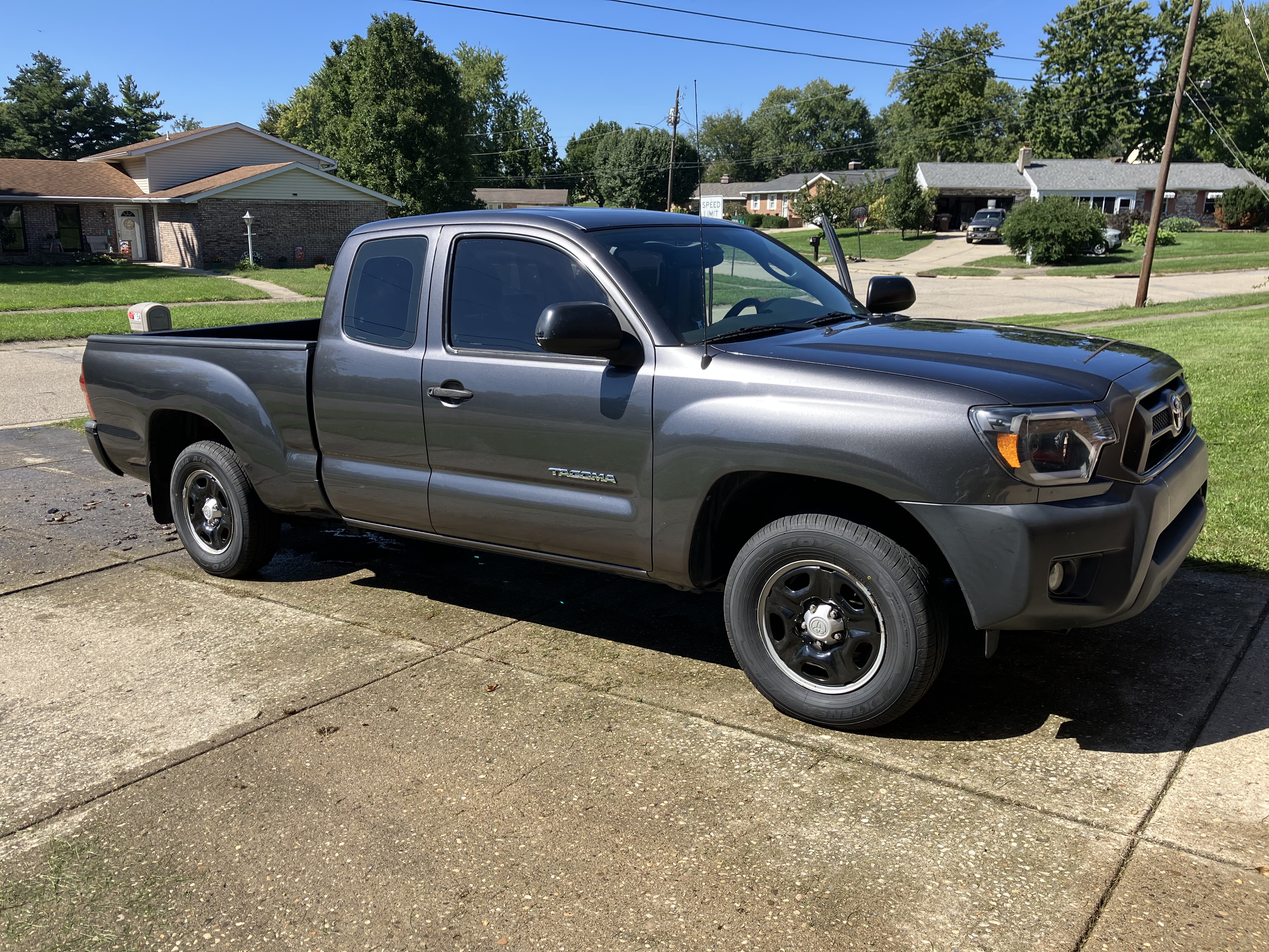 Used 2013 Toyota Tacoma 2WD Access Cab image 13
