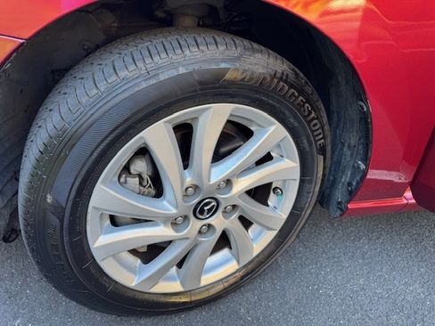 Used 2015 MAZDA MAZDA5 Sport image 14