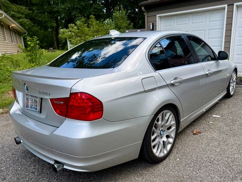 Used 2009 BMW 335i xDrive Sedan AWD/4WD image 4