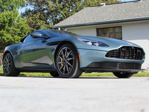 Used 2018 Aston Martin DB11 V12 image 4
