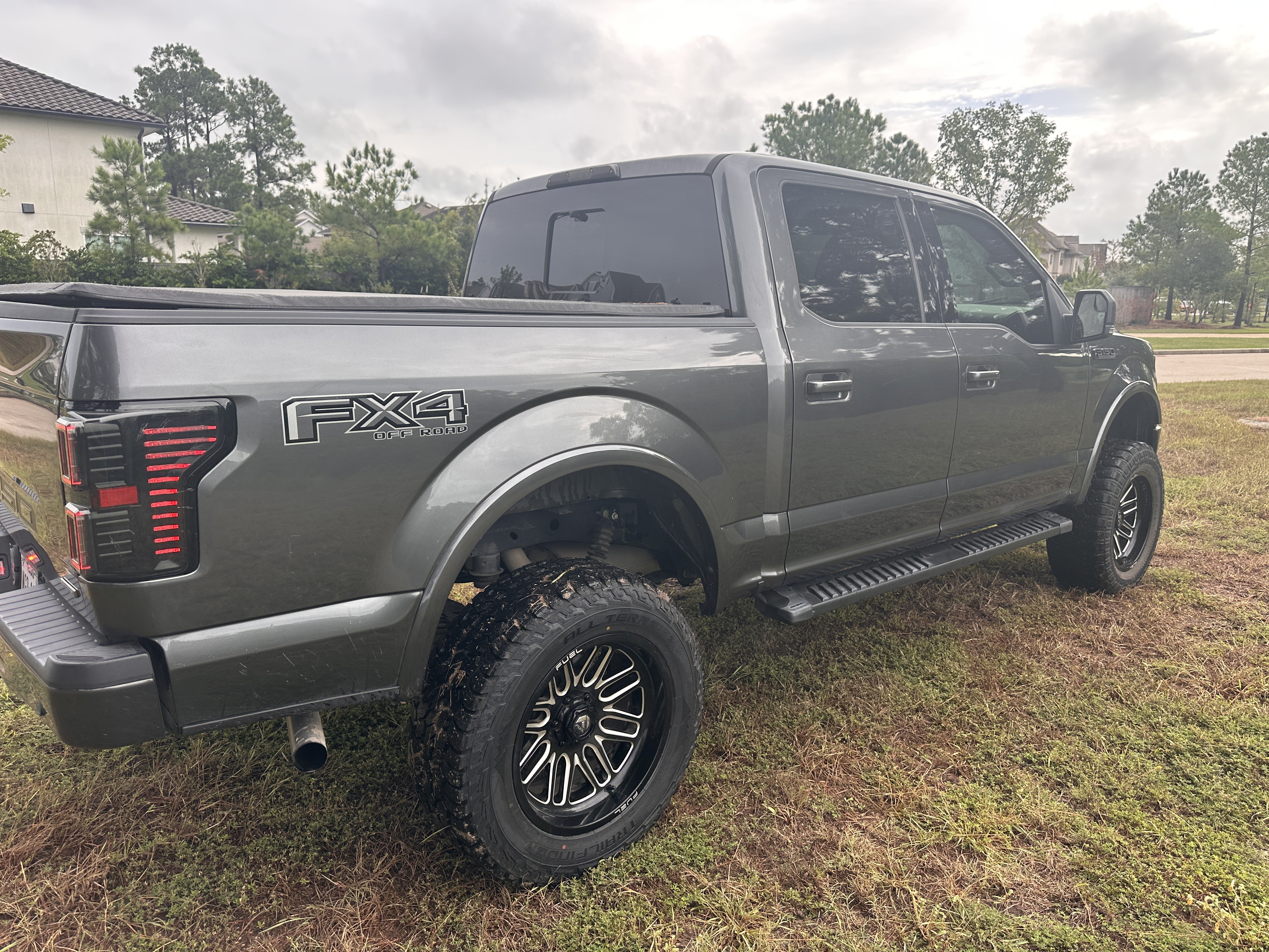 Used 2020 Ford F150 XLT w/ Equipment Group 302A Luxury AWD/4WD image 10