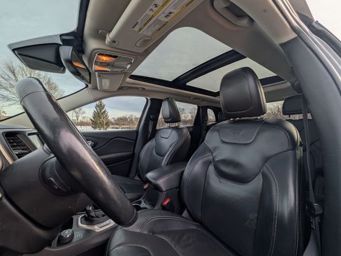 Used 2014 Jeep Cherokee Limited w/ Technology Group image 15