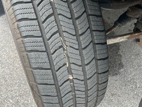 Used 2007 GMC Sierra 1500 SLE w/ Z71 Off-Road Package image 15