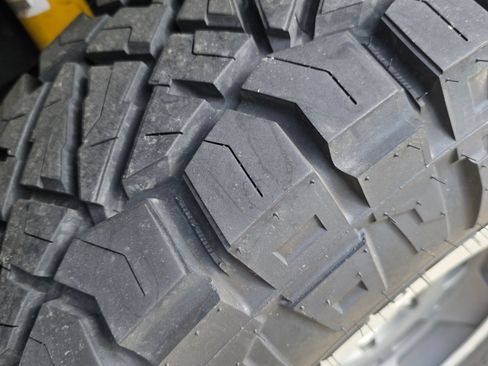 Used 2014 Toyota FJ Cruiser 4WD image 9