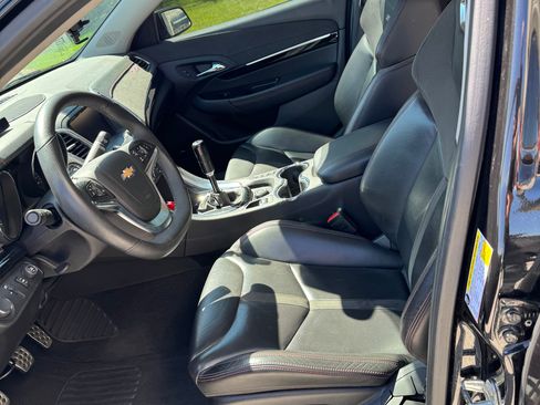 Used 2017 Chevrolet SS RWD image 18
