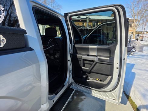 Used 2016 Ford F150 XLT w/ Equipment Group 302A Luxury image 11