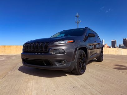 Used 2018 Jeep Cherokee Latitude w/ Altitude Package