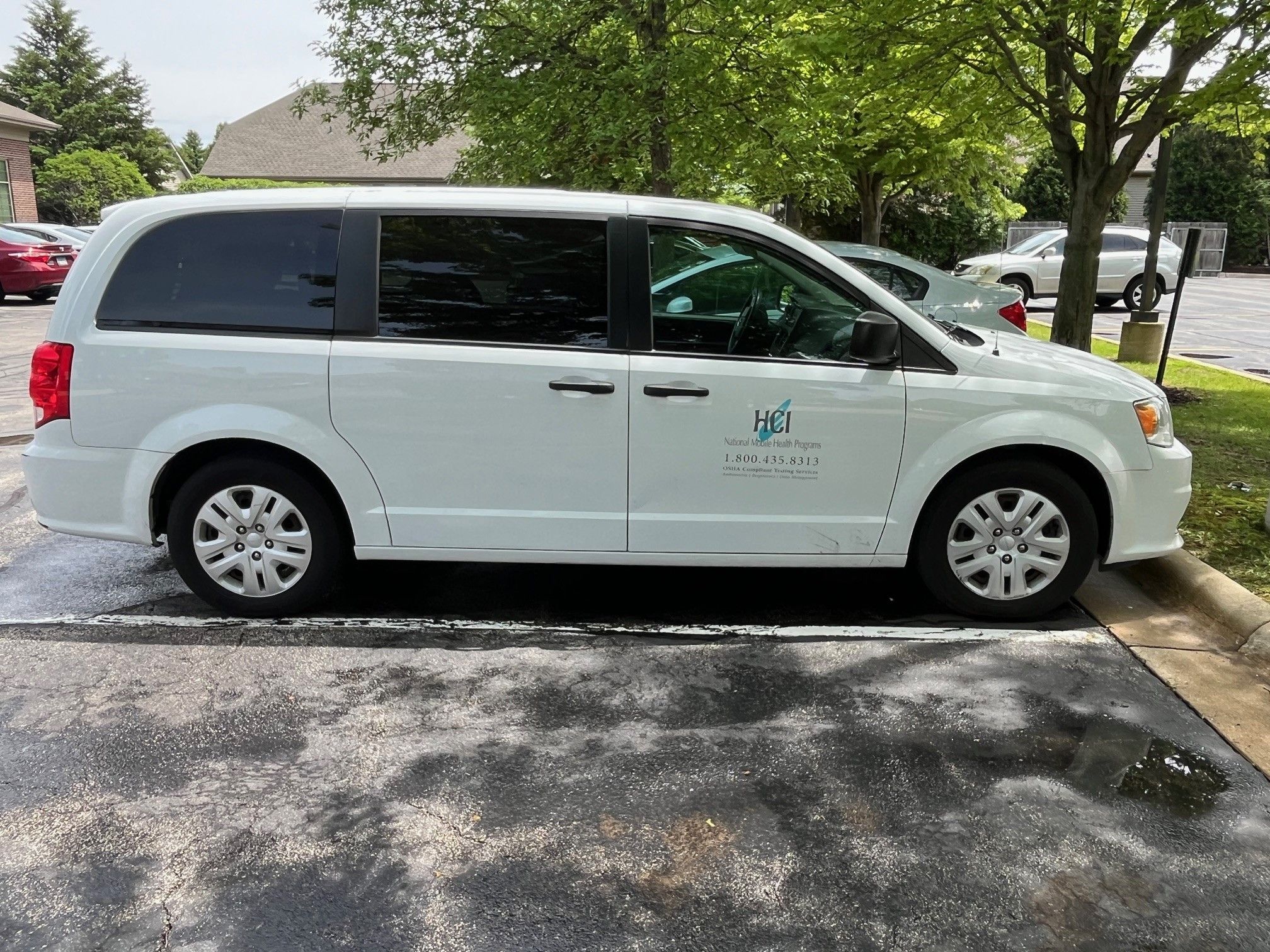 Used 2019 Dodge Grand Caravan SE w/ UConnect Hands-Free Group FWD image 7