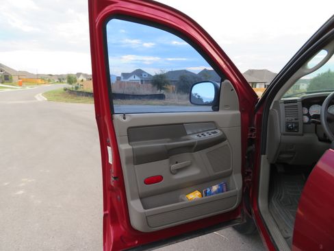 Used 2007 Dodge Ram 1500 Truck SLT image 17