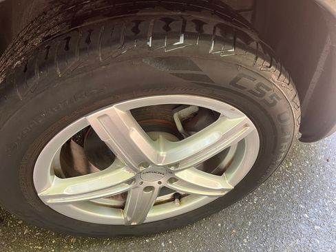Used 2005 Pontiac Vibe w/ Power Group Value Package FWD image 16