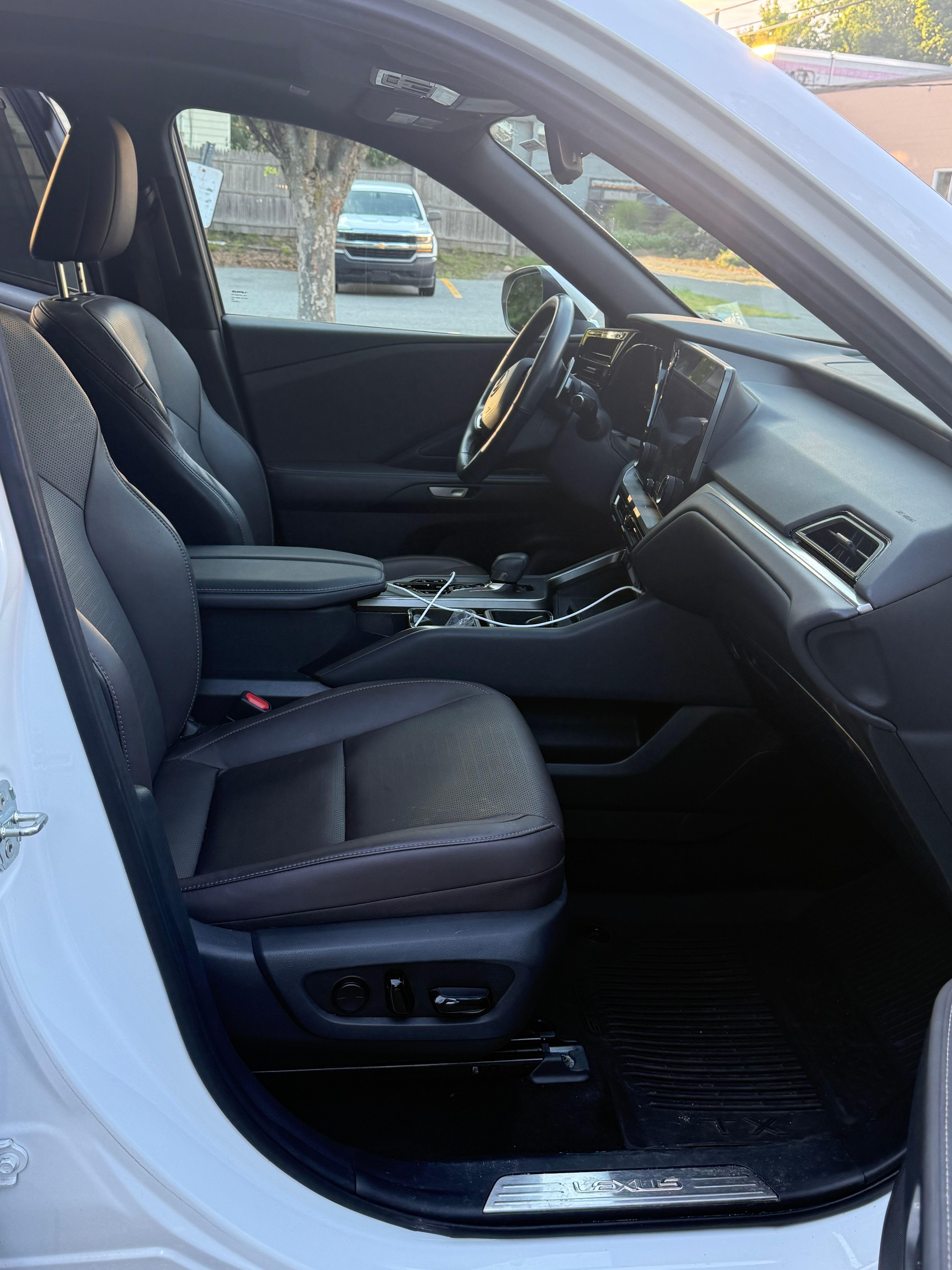 Used 2024 Lexus TX 350 AWD w/ Captains Chair Package image 11
